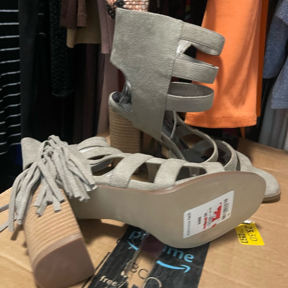 Circus sandals - Picture 2 of 3